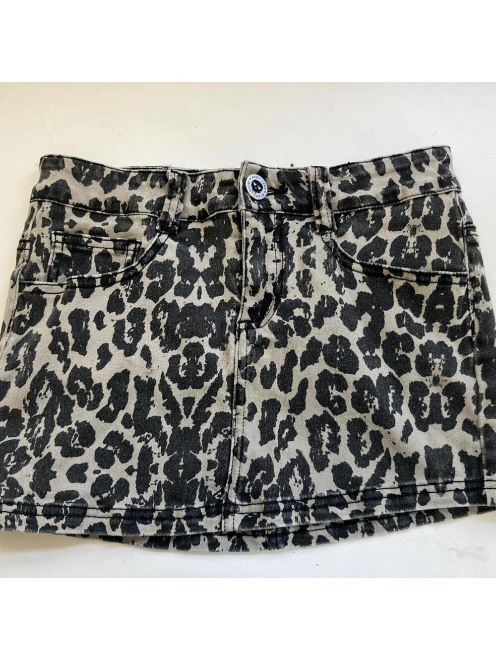 Abbey Dawn Leopard print mini skirt #leopardprint #miniskirt #skirt #y2k - Picture 2 of 6